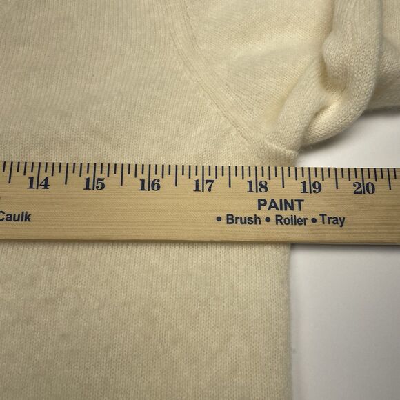 Halogen Cashmere Sweater Ivory Off-White V-Neck Long Sleeve Women's Size Medium - Picture 6 of 11